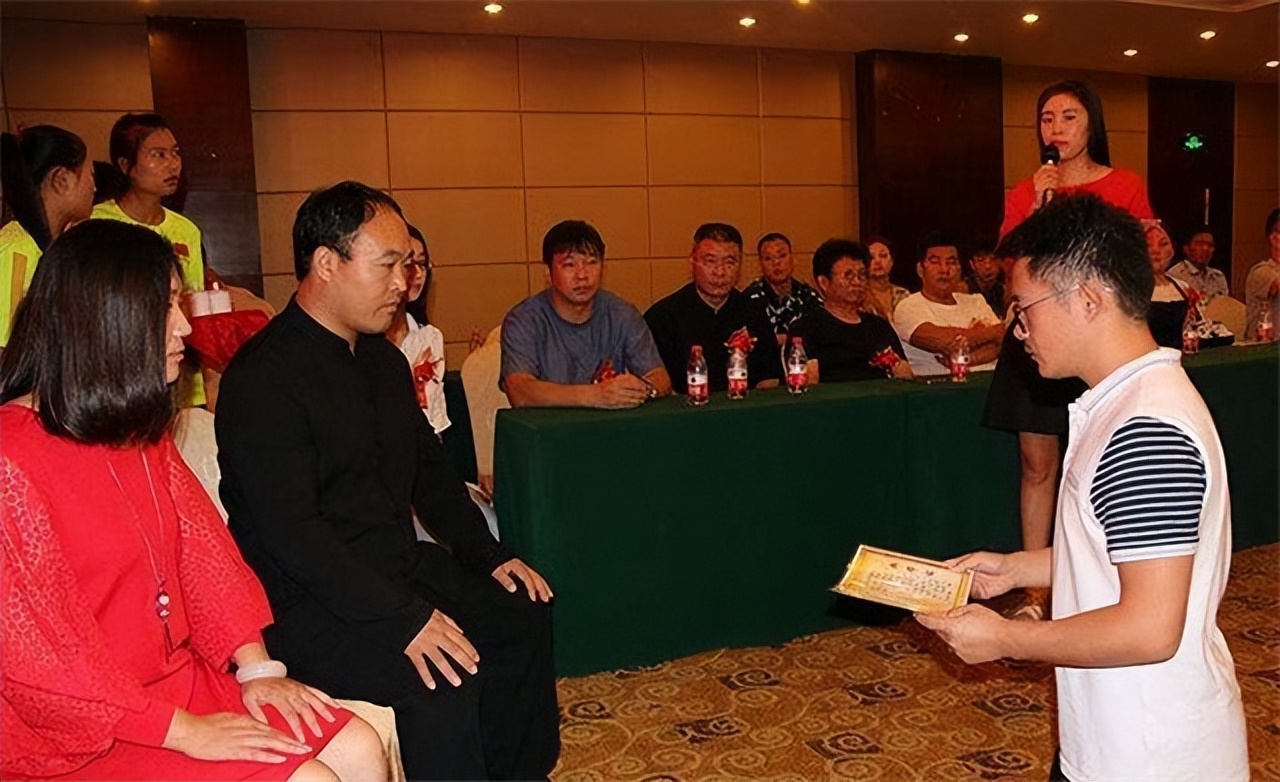 马云保镖徒手能打几个人,马云最能打的保镖