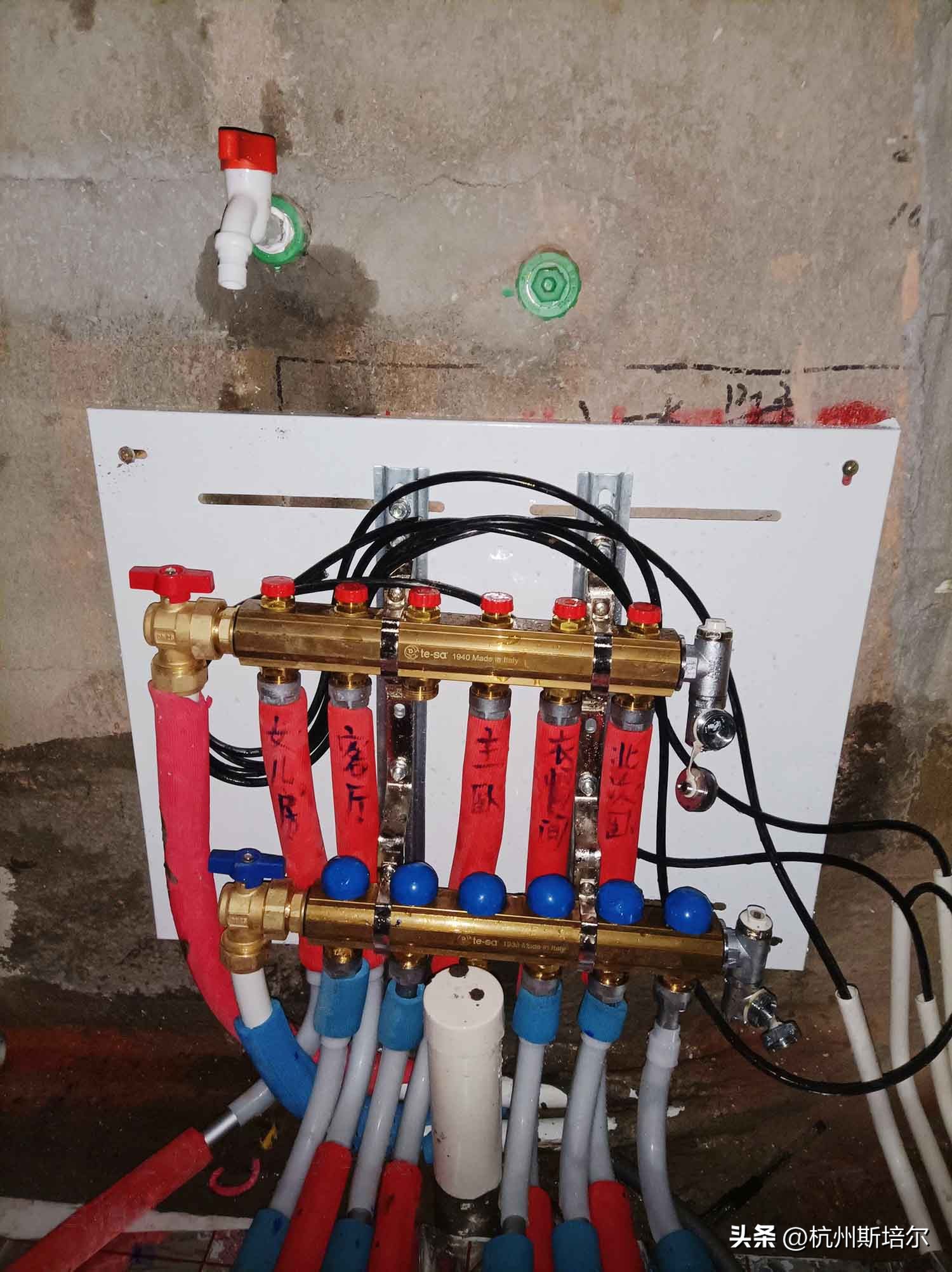 暖气片和地暖的使用费用对比,电地暖和气地暖哪个使用费用高