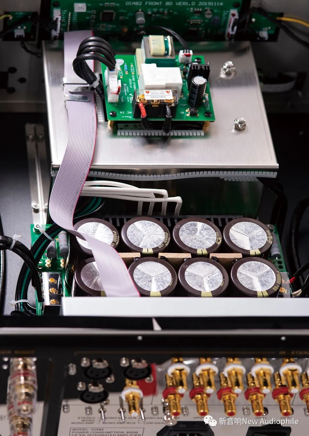 40周年纪念版，旗舰技术—欧尼士OC-83S、OIA-82S一套超值西装