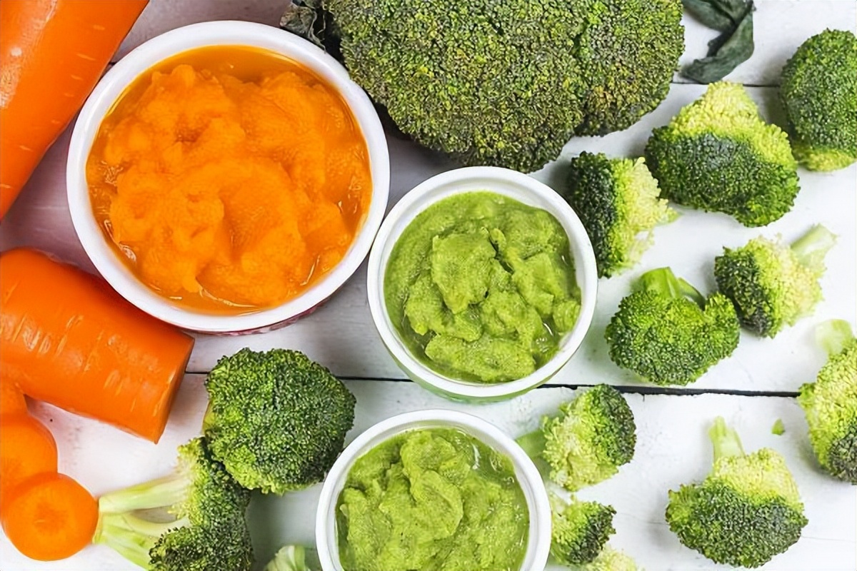 孩子有双排牙,小孩长双排牙前面的乳牙很松没掉