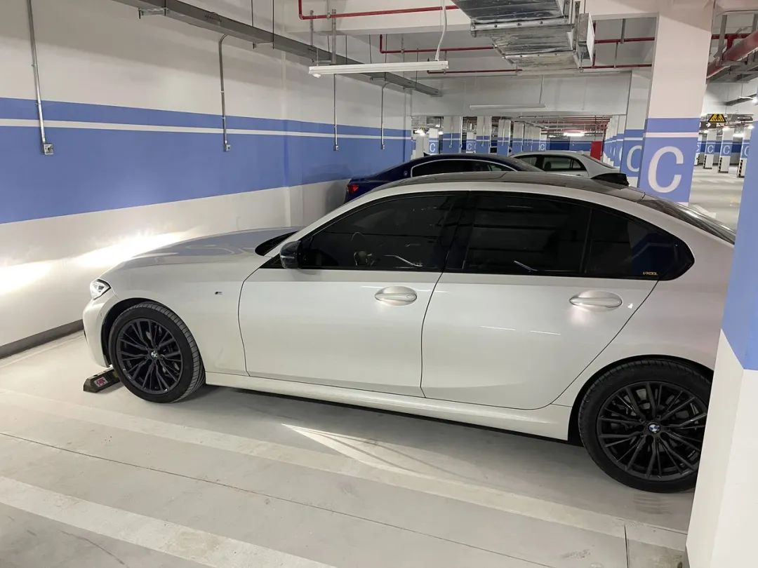 宝马330i曜夜长轴与短轴,多少钱能买宝马330i