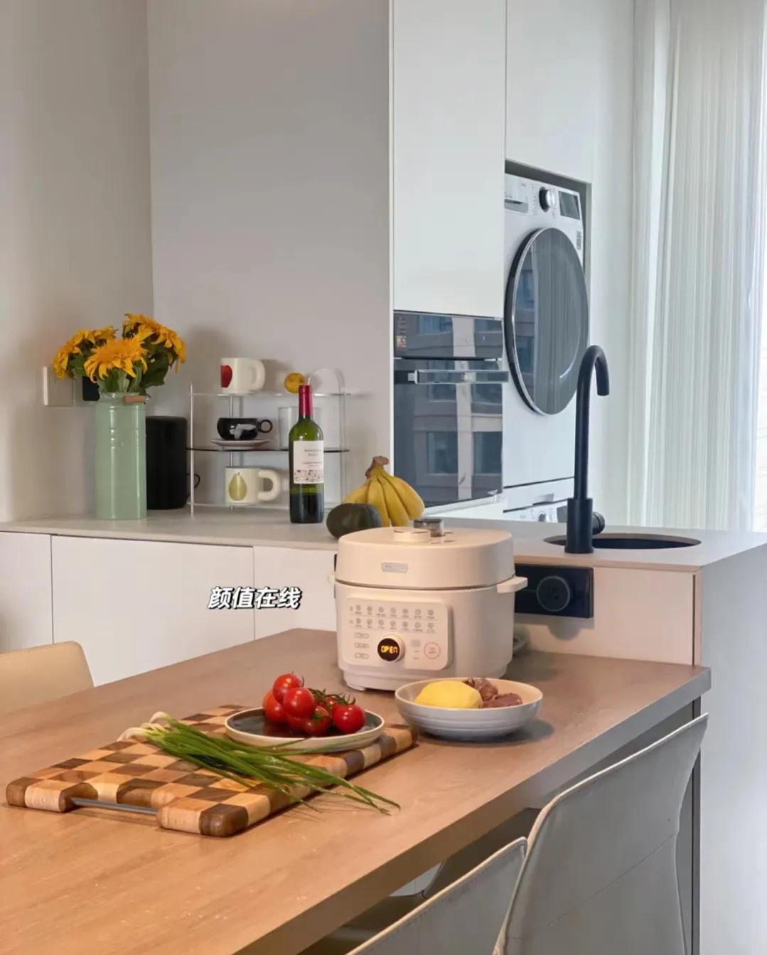 138骞宠璁′笉淇楁皵,缇庡コ鏅掕嚜瀹剁殑璞畢瑁呬慨