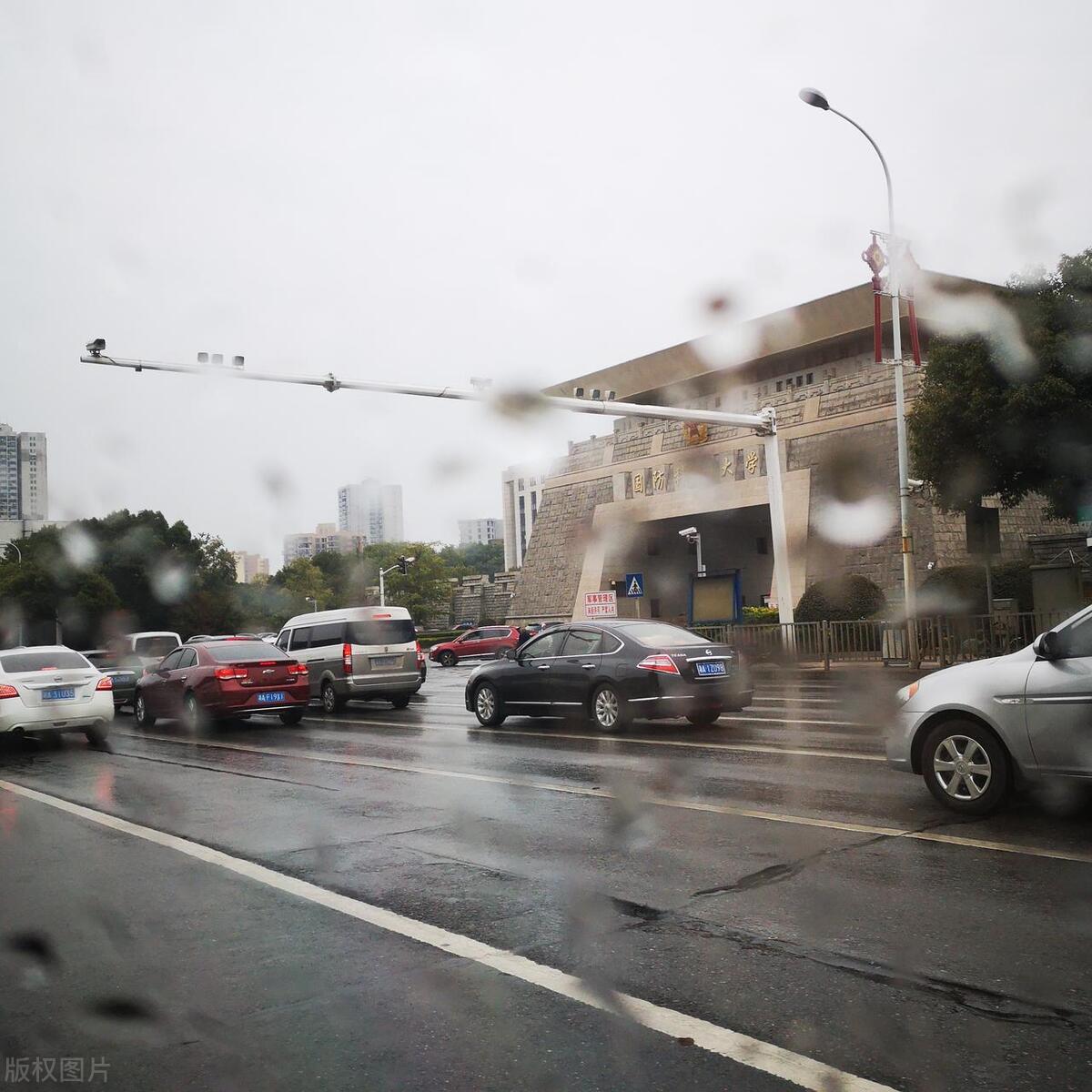 清华大学公认的十大名校,清华公认的全国顶尖中学