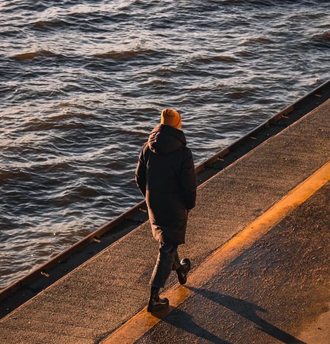 新冠抗原检测试剂盒里的水是什么,新冠抗原试剂盒t区很细是阳性吗