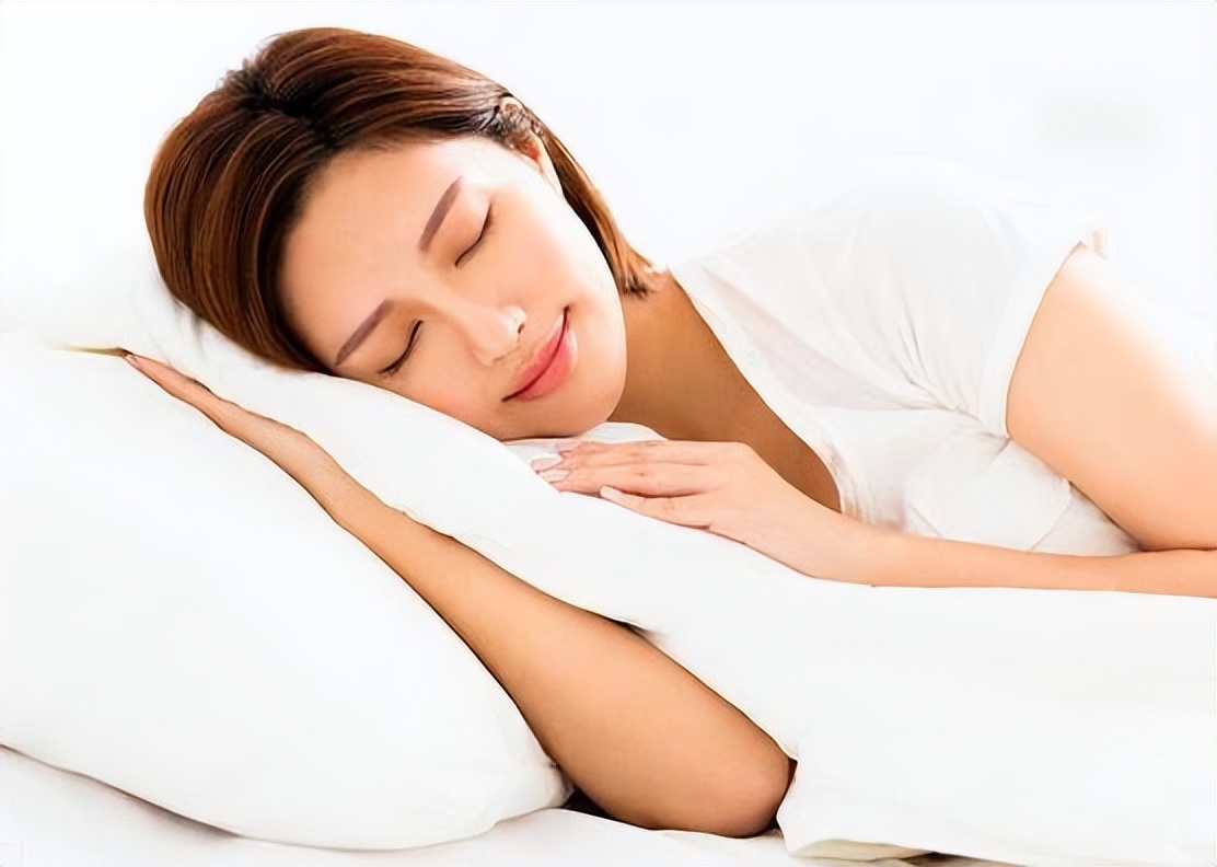 坚持裸睡的人能收获哪些好处,长期裸睡的人是什么心理