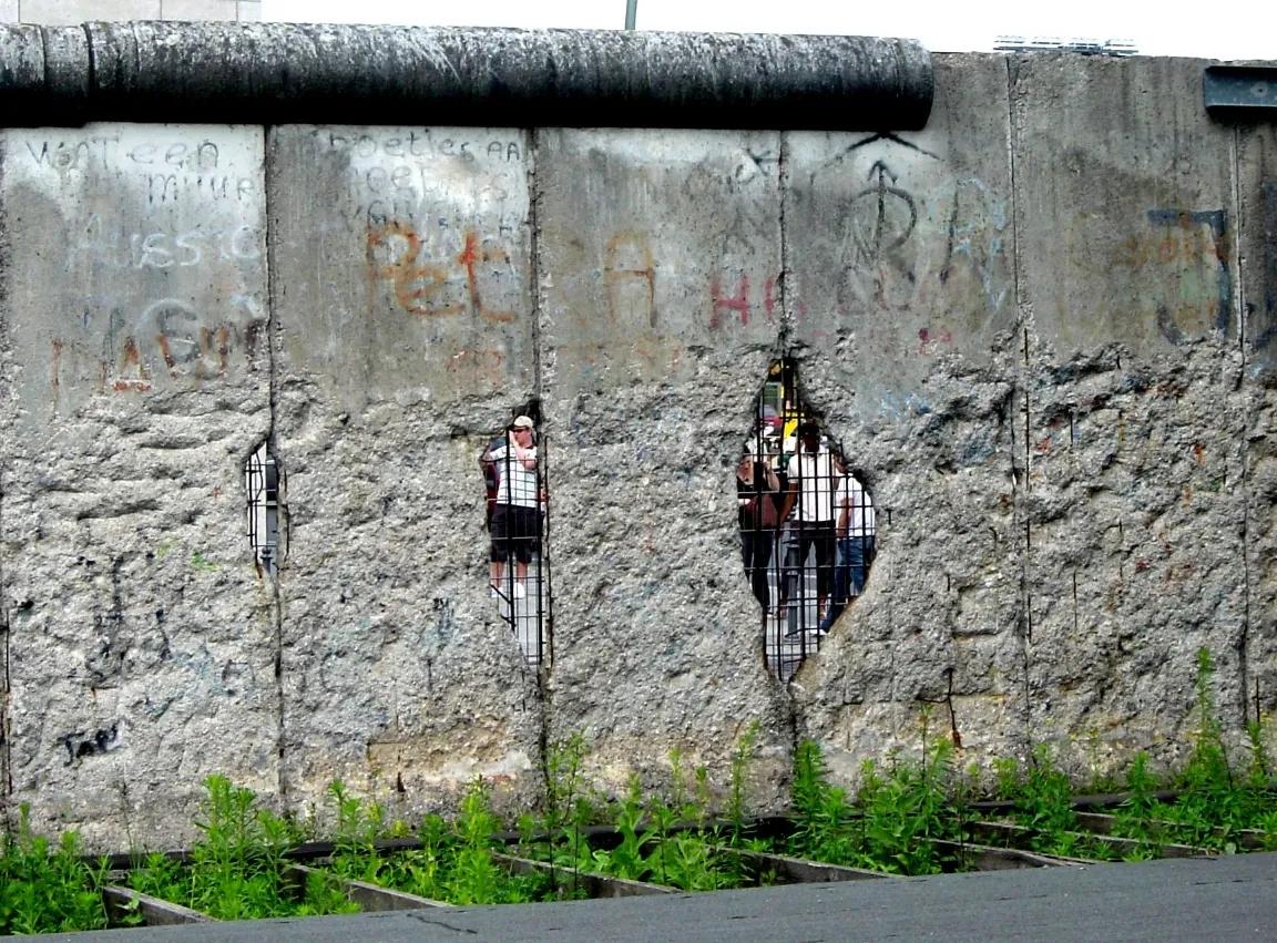 柏林墙倒塌后德国的发展,柏林墙倒塌30周年完整版