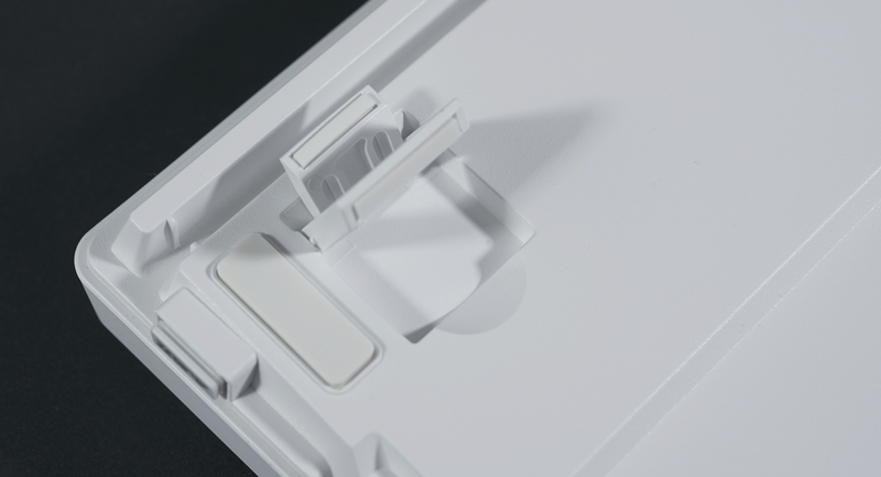 黑爵ak992侧刻机械键盘蓝沁,黑爵机械键盘青轴冰蓝开箱