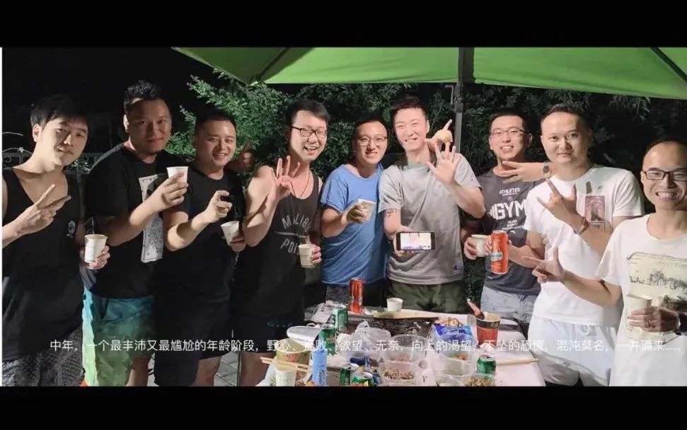 世界杯结束心中热爱不能停止,人们对于足球的热爱世界杯
