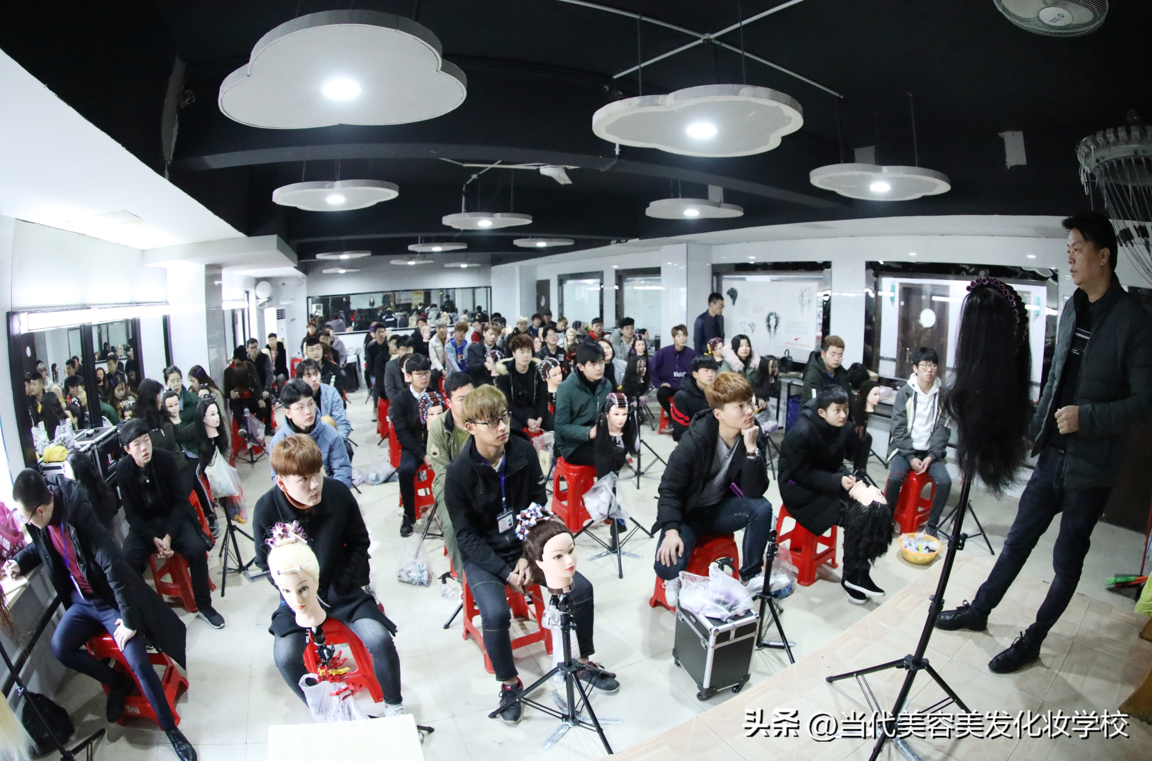 新手学美发去哪里学,新手学美发到哪里学