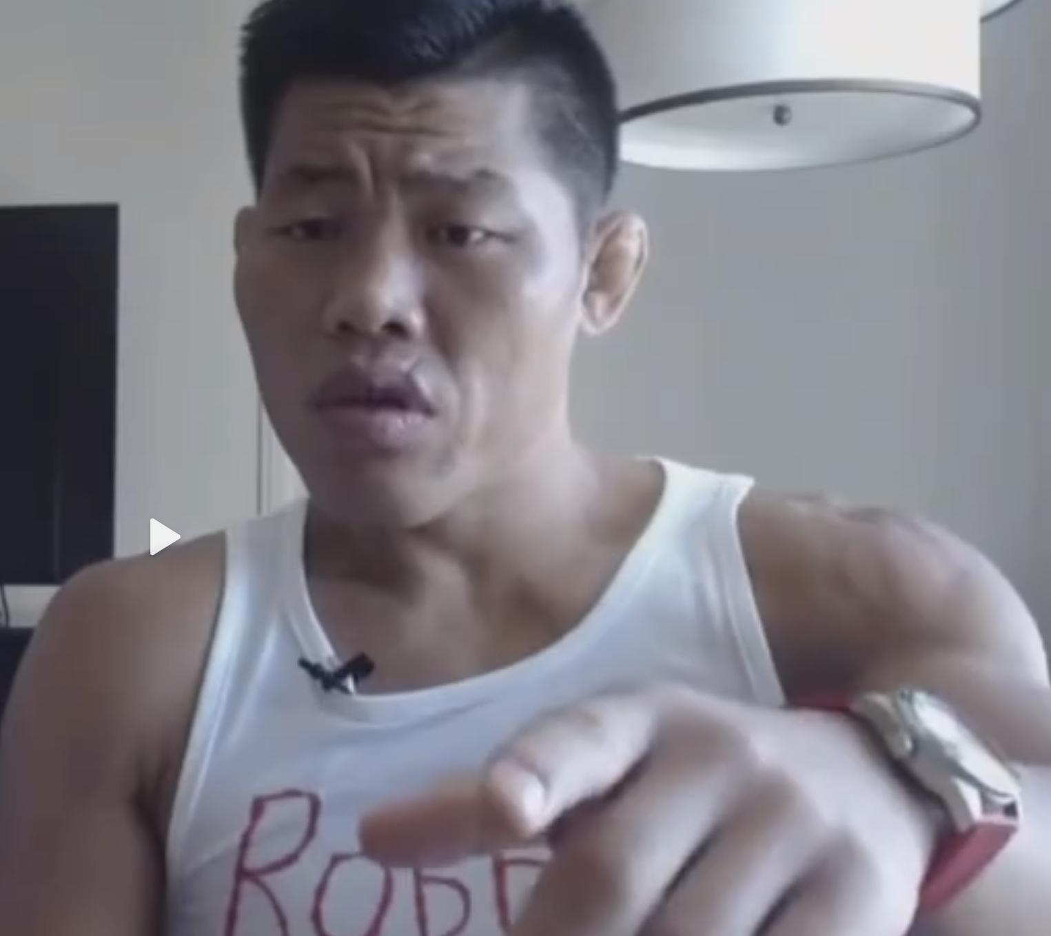 李景亮失控发怒场面,李景亮被喷