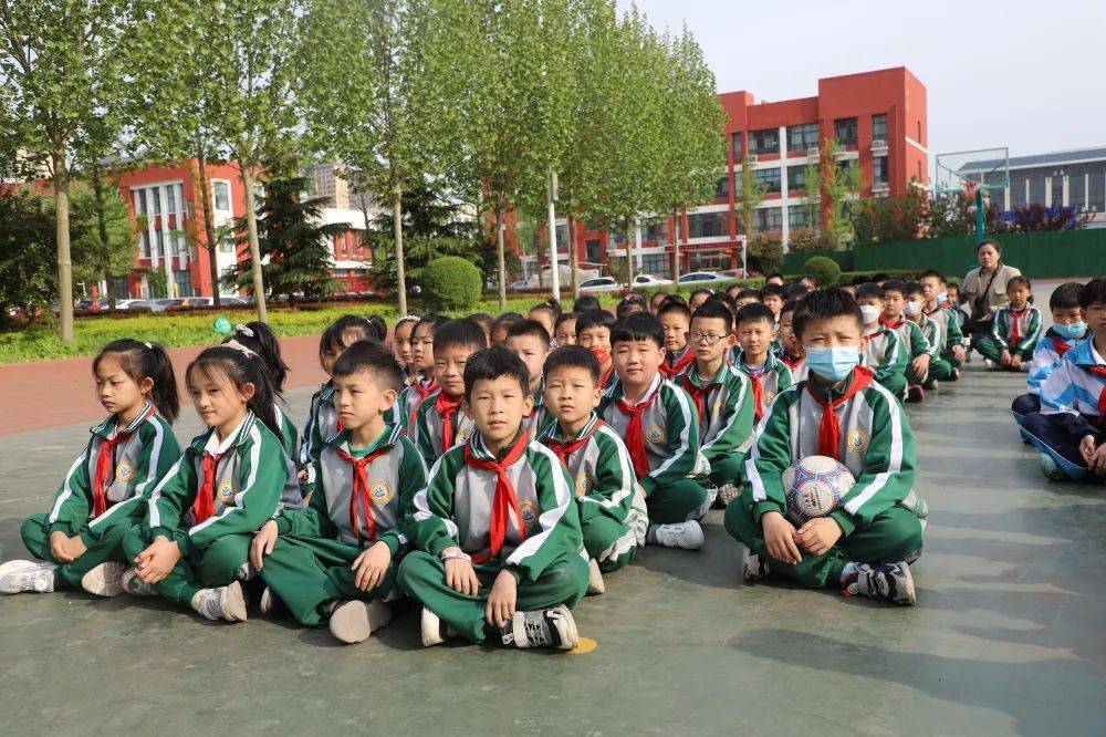 绿城小学足球节,阳光体育节校园风采