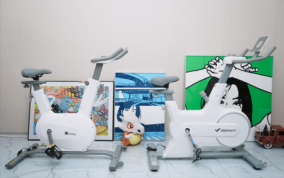 动感单车伤到膝盖了会不会很严重,动感单车不站着骑对膝盖有伤害吗