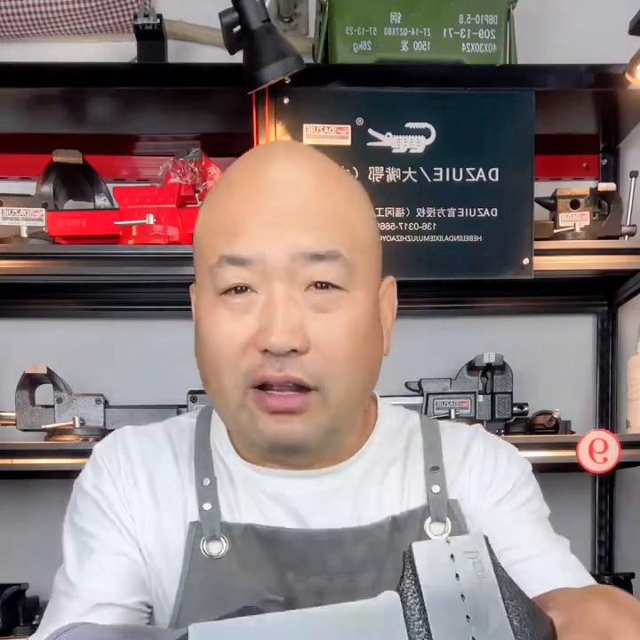 高科技台虎钳,大嘴鳄台钳