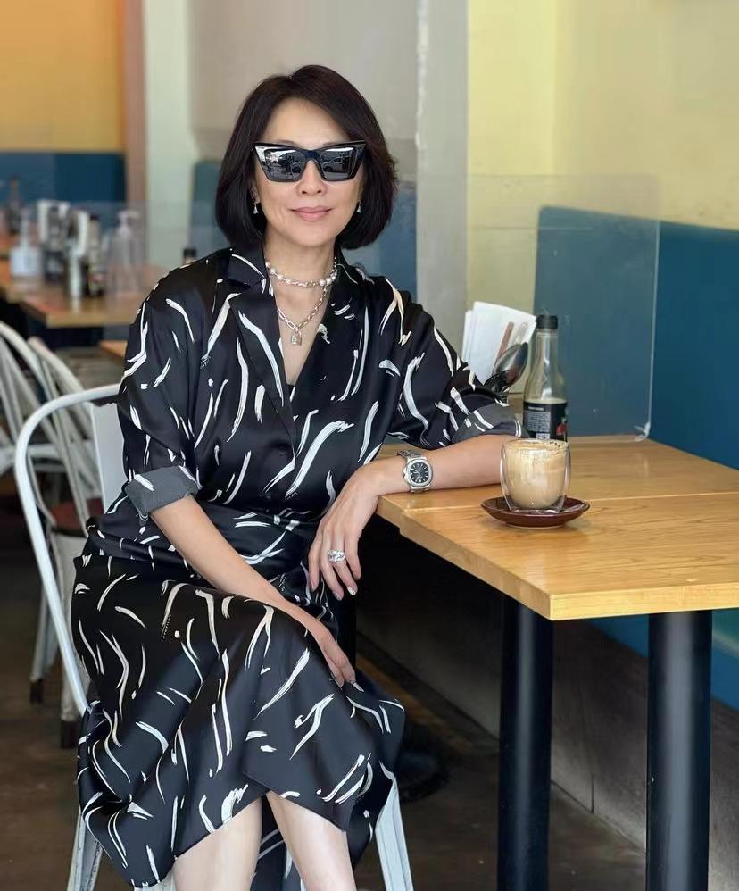 罗家英哀悼英国女王,为什么罗家英怀念英国女王