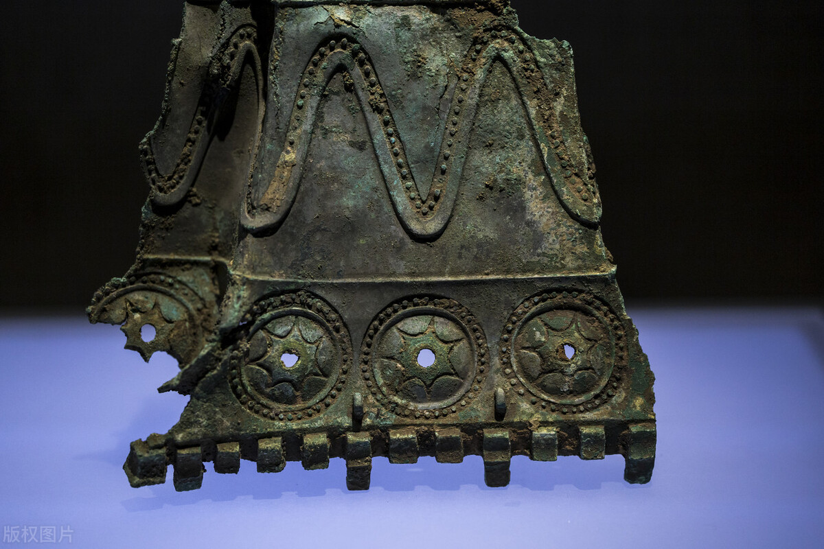 破译三星堆：发现水书《连山易》符号，疑似大禹治水用的《洛书》