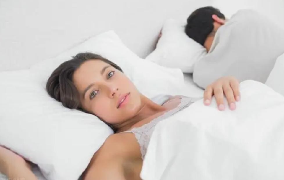 女人绝经后为什么不想再生,女人绝经了为什么会不想生育