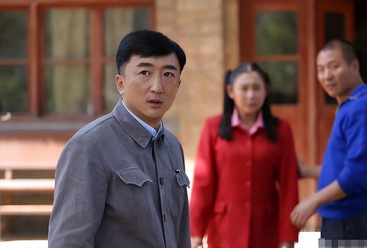 瘦成纸片人的明星,5位纸片人明星瘦成排骨