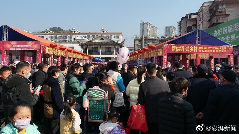 汕头小公园春节人山人海,2023年春节旅游人山人海