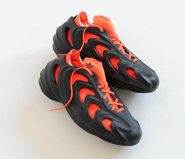 科比战靴阿迪,阿迪科比复刻版