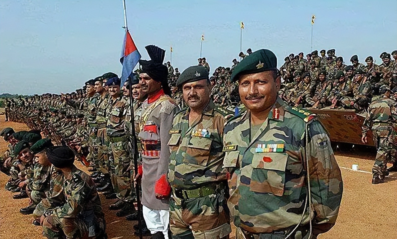 印度真的有那么多钱军购么 (印度为什么花巨资买装备)