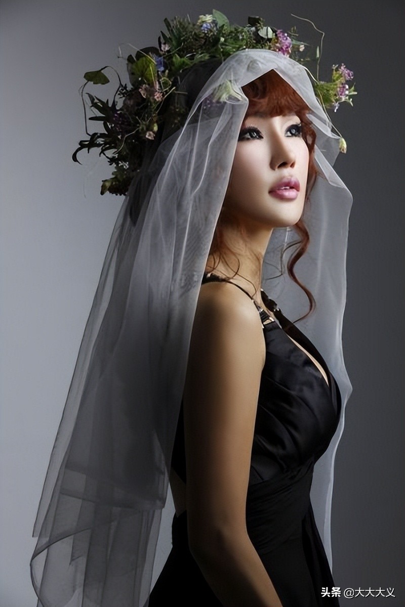 米娜早期热舞,米娜热舞