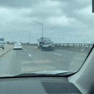 想穿这样的衣服还怕别人看见吗,穿这样的衣服出门真的不尴尬吗