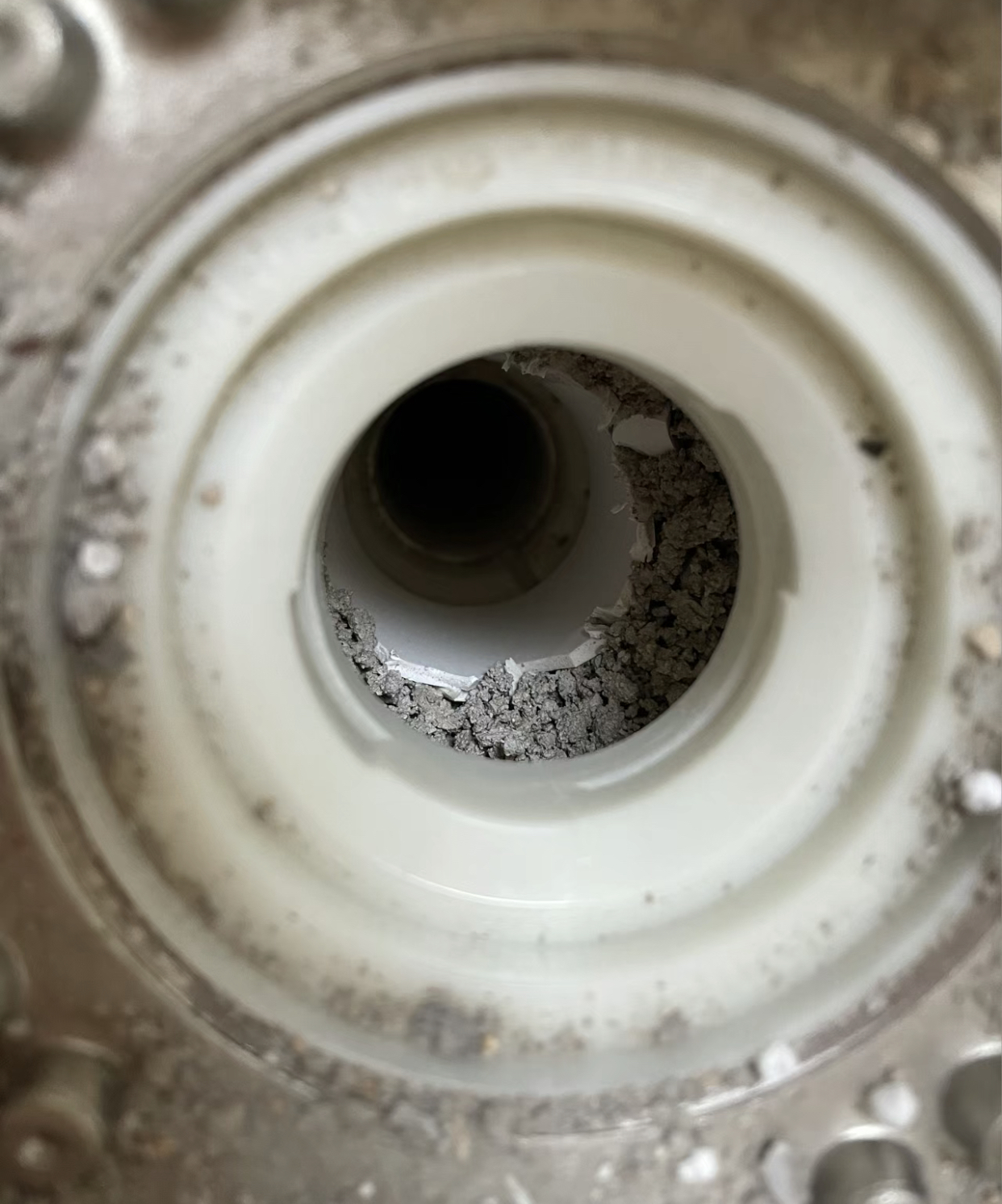 装修一些小坑怎么修补,装修好了如何补救多余的孔