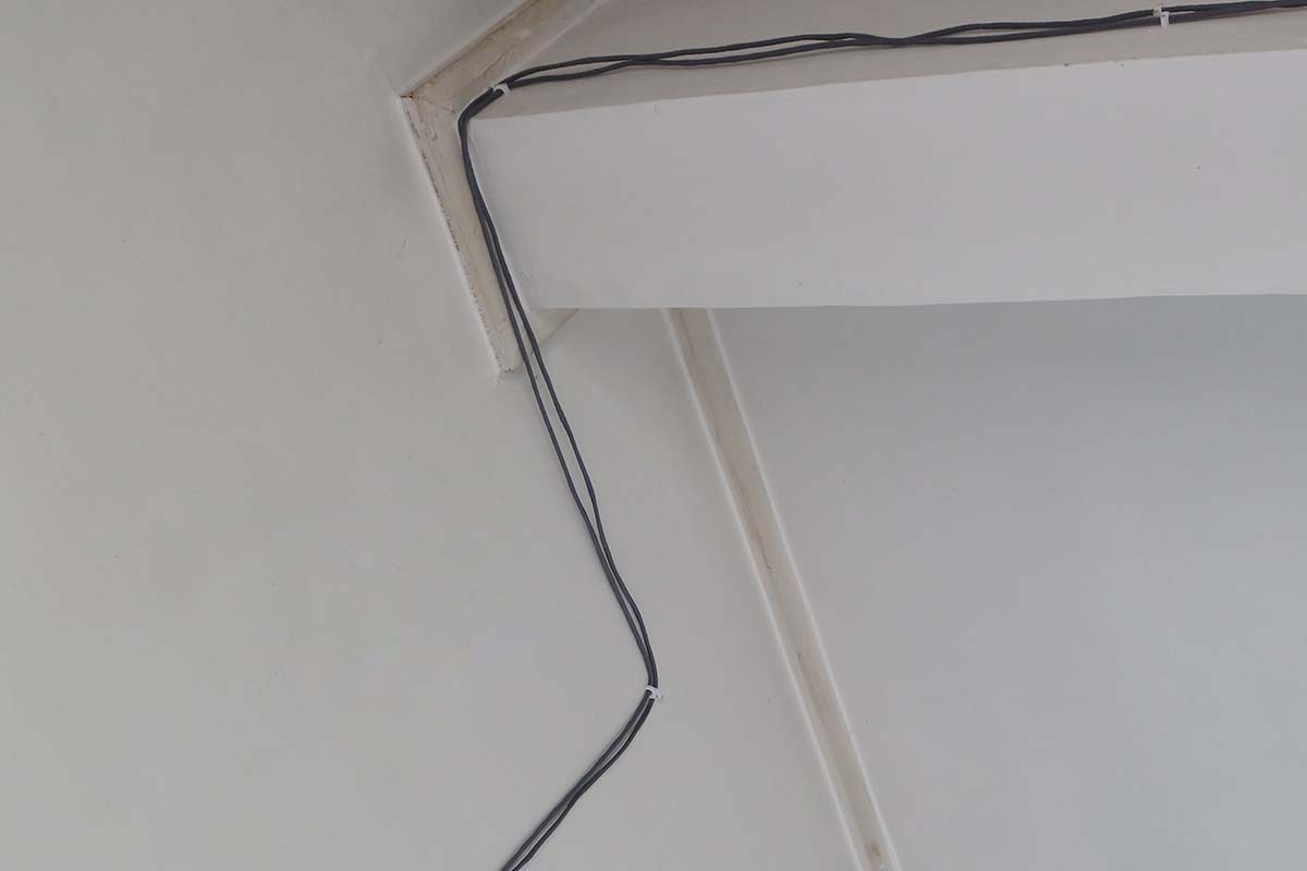 家里做网络，怎么走网线才能保证传输效率？