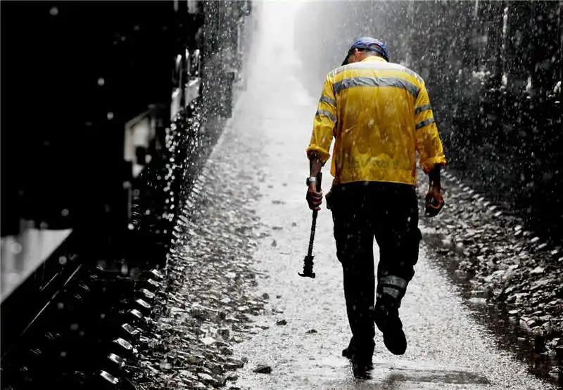 陕西一男子杀害两女子后续,男子杀害邻居逃亡数年被判死刑