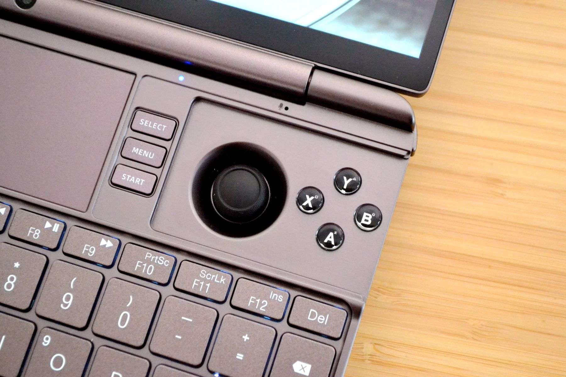 没有独显也能玩3A大作！AMD6800u加持的GPDWINMax2掌机到底有多强