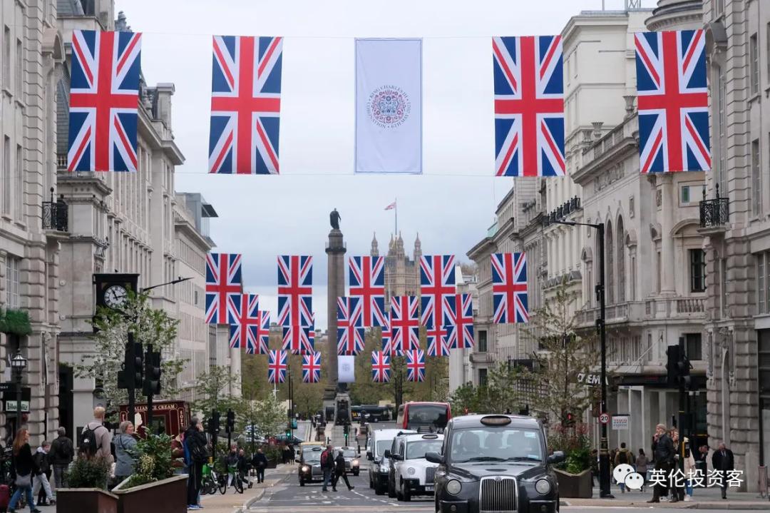 英国国王加冕典礼全过程中文解说,英国国王加冕仪式直击现场哈里