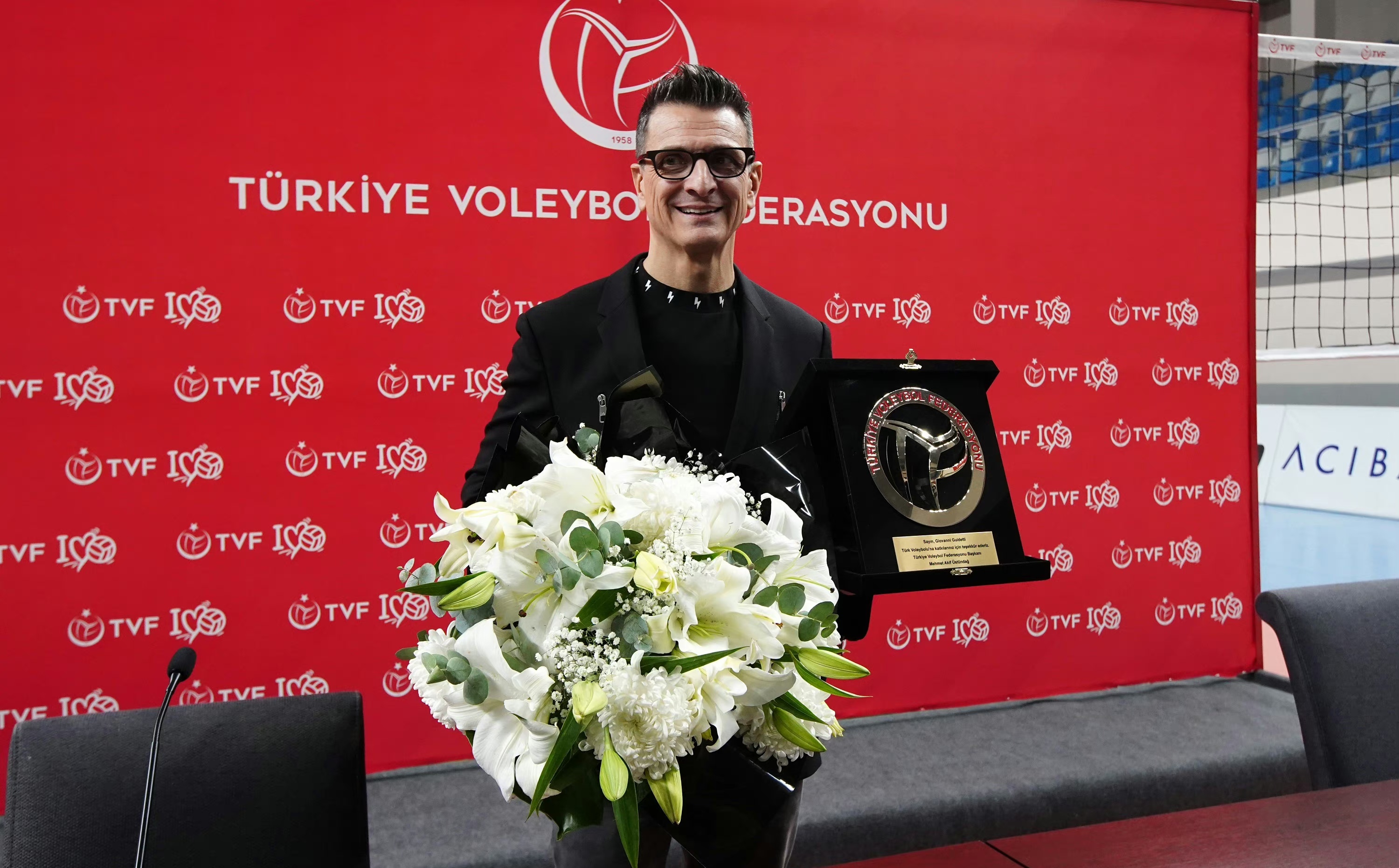 瓦尔加斯欧冠24分,欧冠费内巴切瓦尔加斯