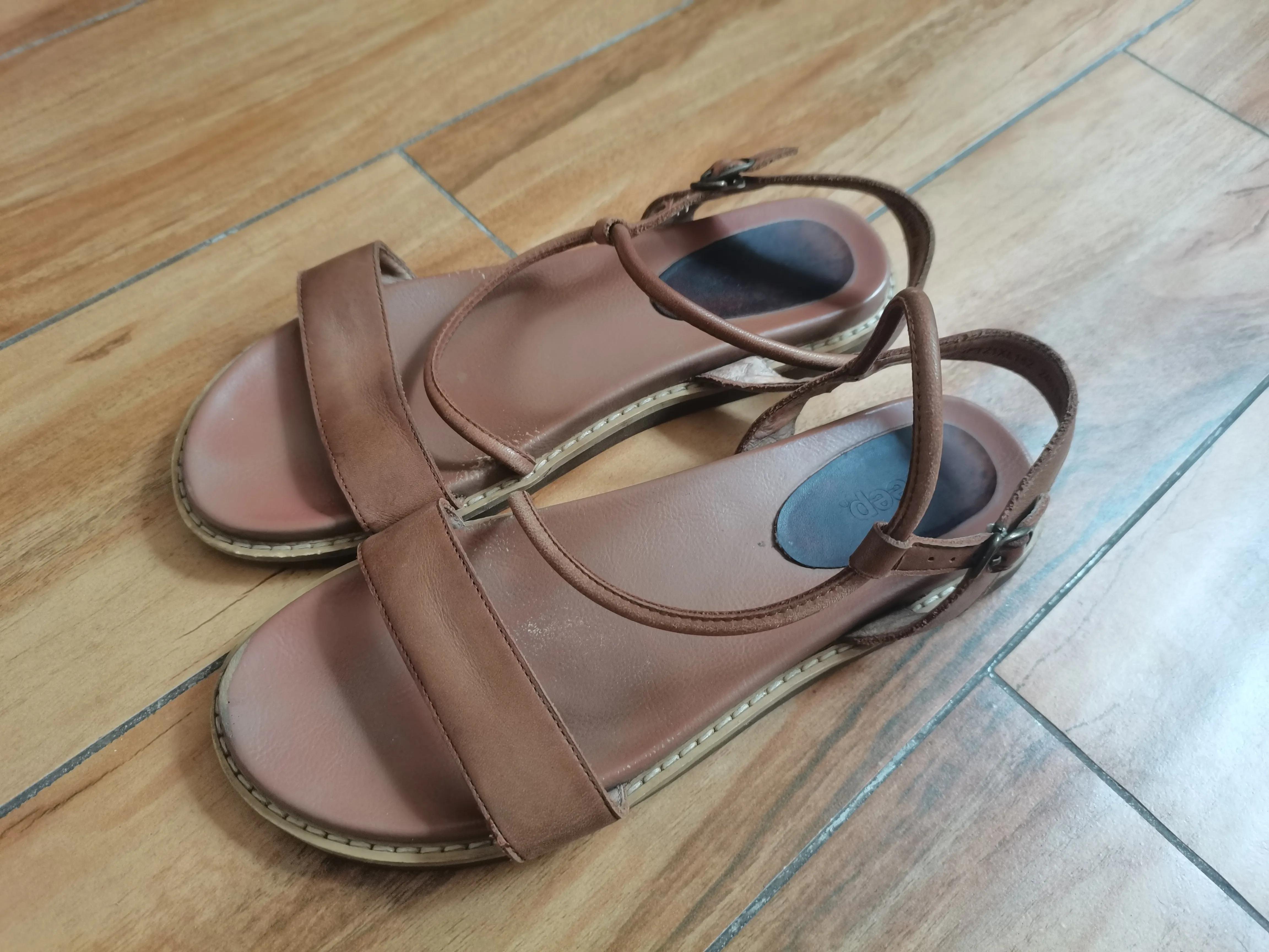 今天要干嘛？跟大家分享我的鞋子-大脚厚脚板的进