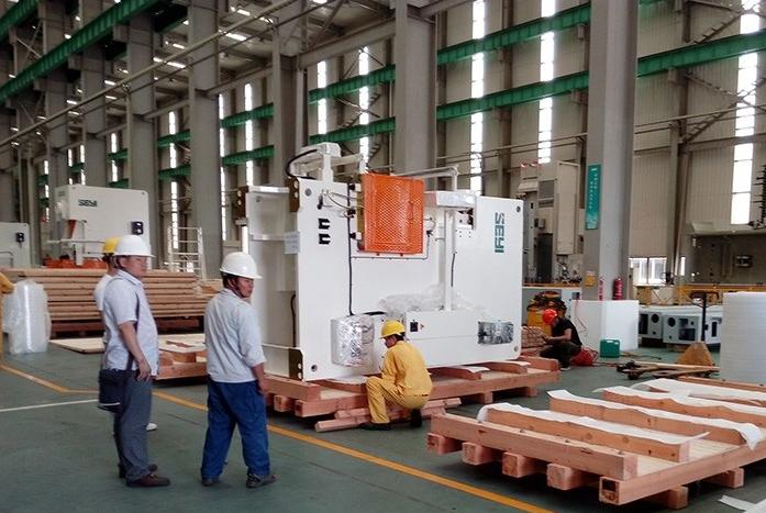 中国4个月赚了一个越南半个沙特，工业“怪物”发威，需警惕隐忧