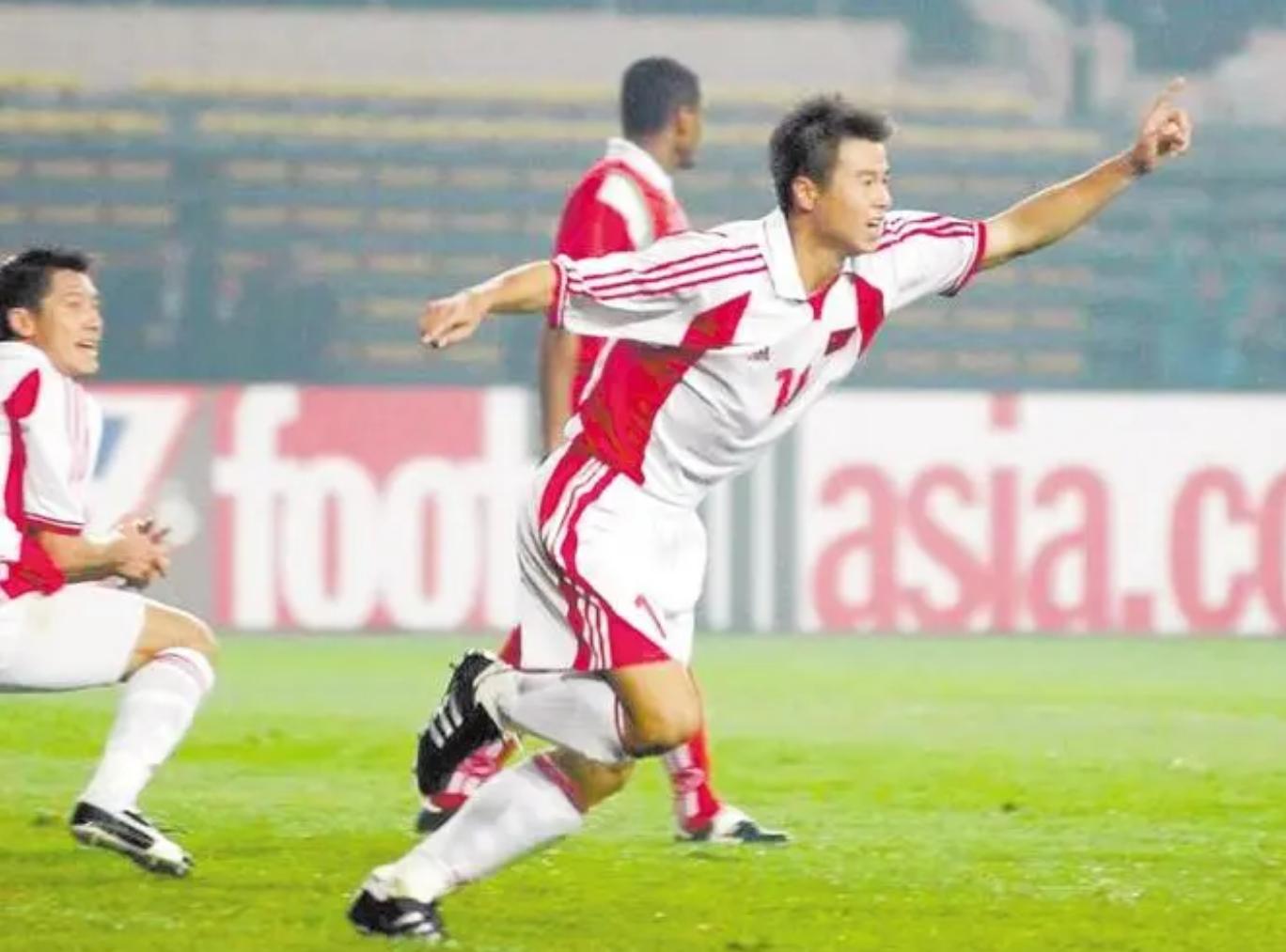 天津津门虎球员穿什么球鞋，于根伟又穿过哪些球鞋呢，看我来盘点