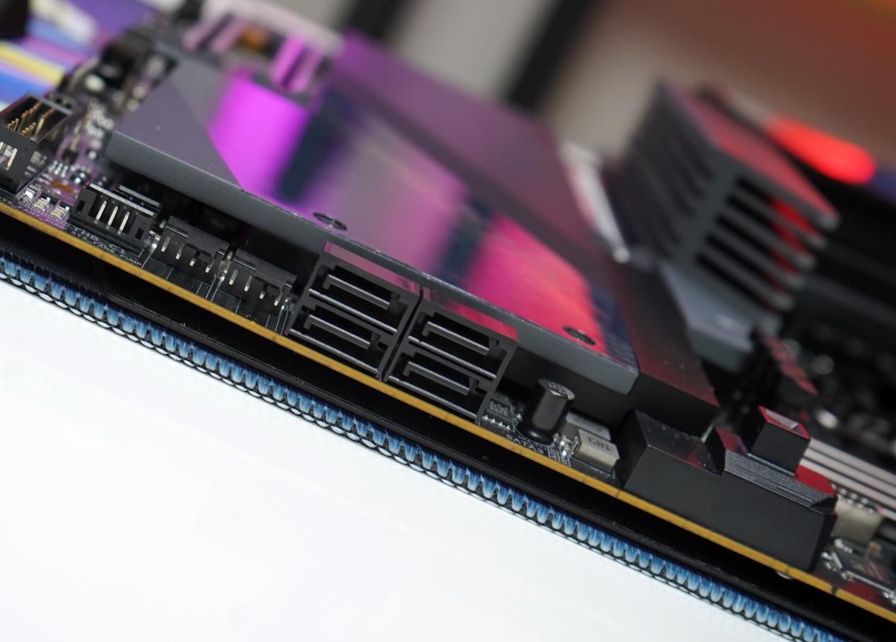 技嘉z790超级雕主板有几种规格,技嘉z790m小雕主板详解