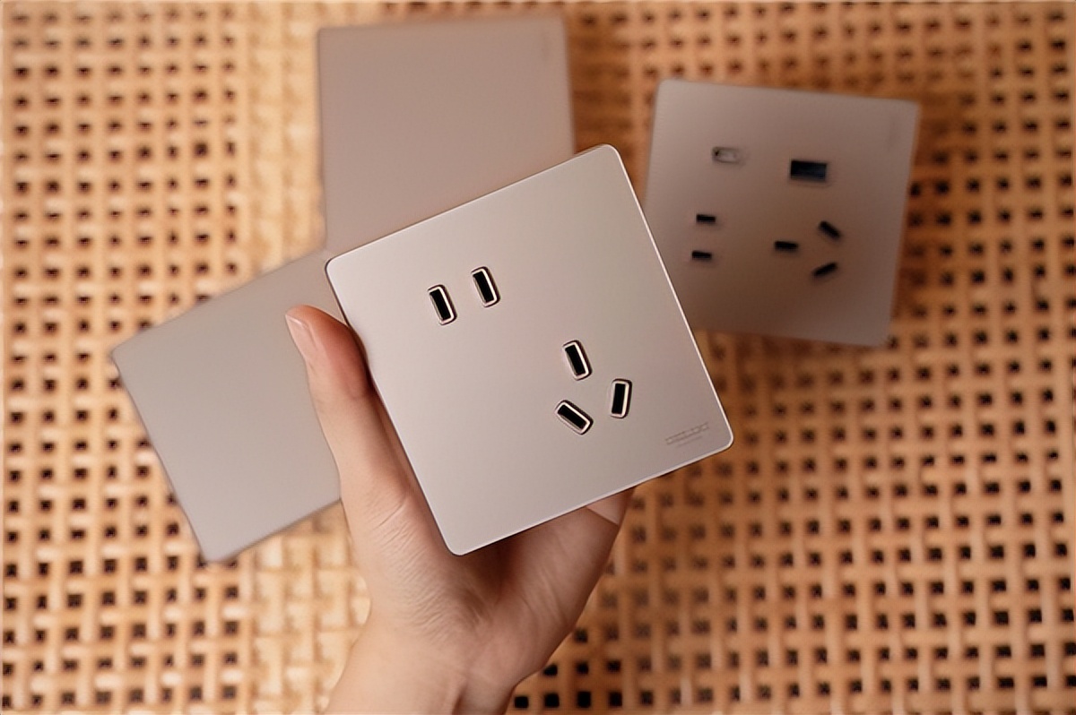 德力西公牛开关插座测评,德力西开关插座对比公牛怎么样
