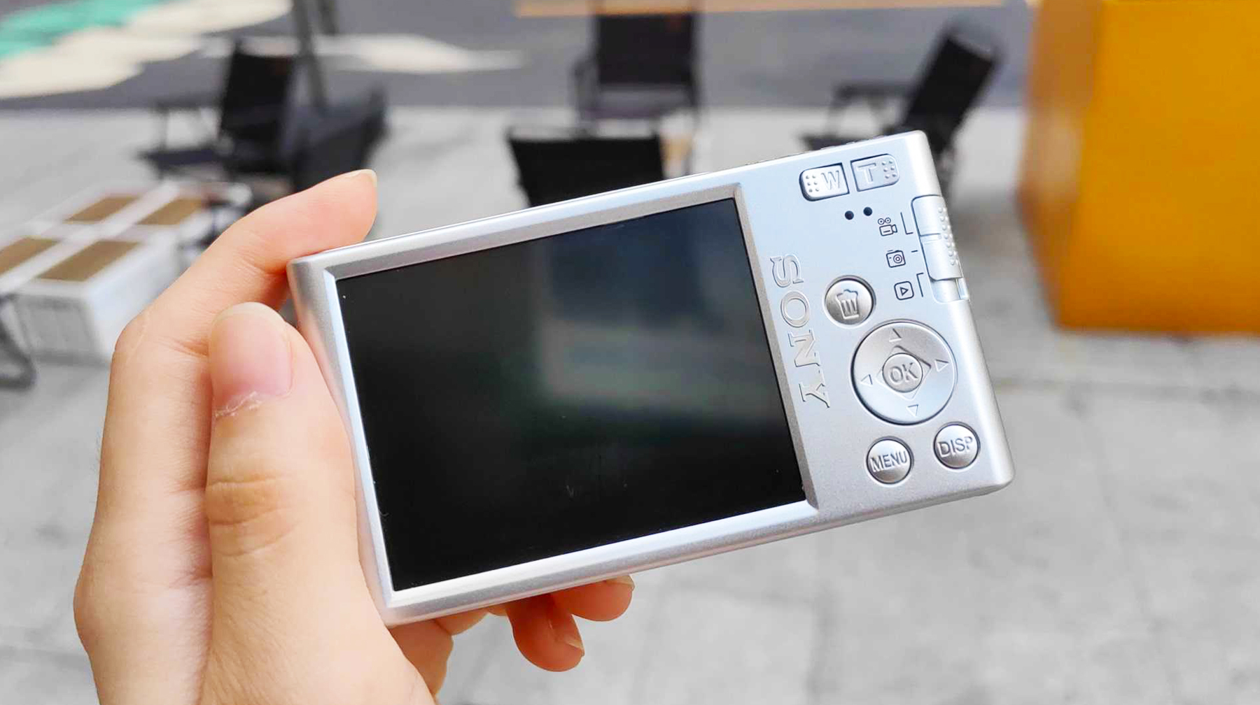 自带5600万像素支持4K视频录制,这款索尼相机,体积小巧更好用