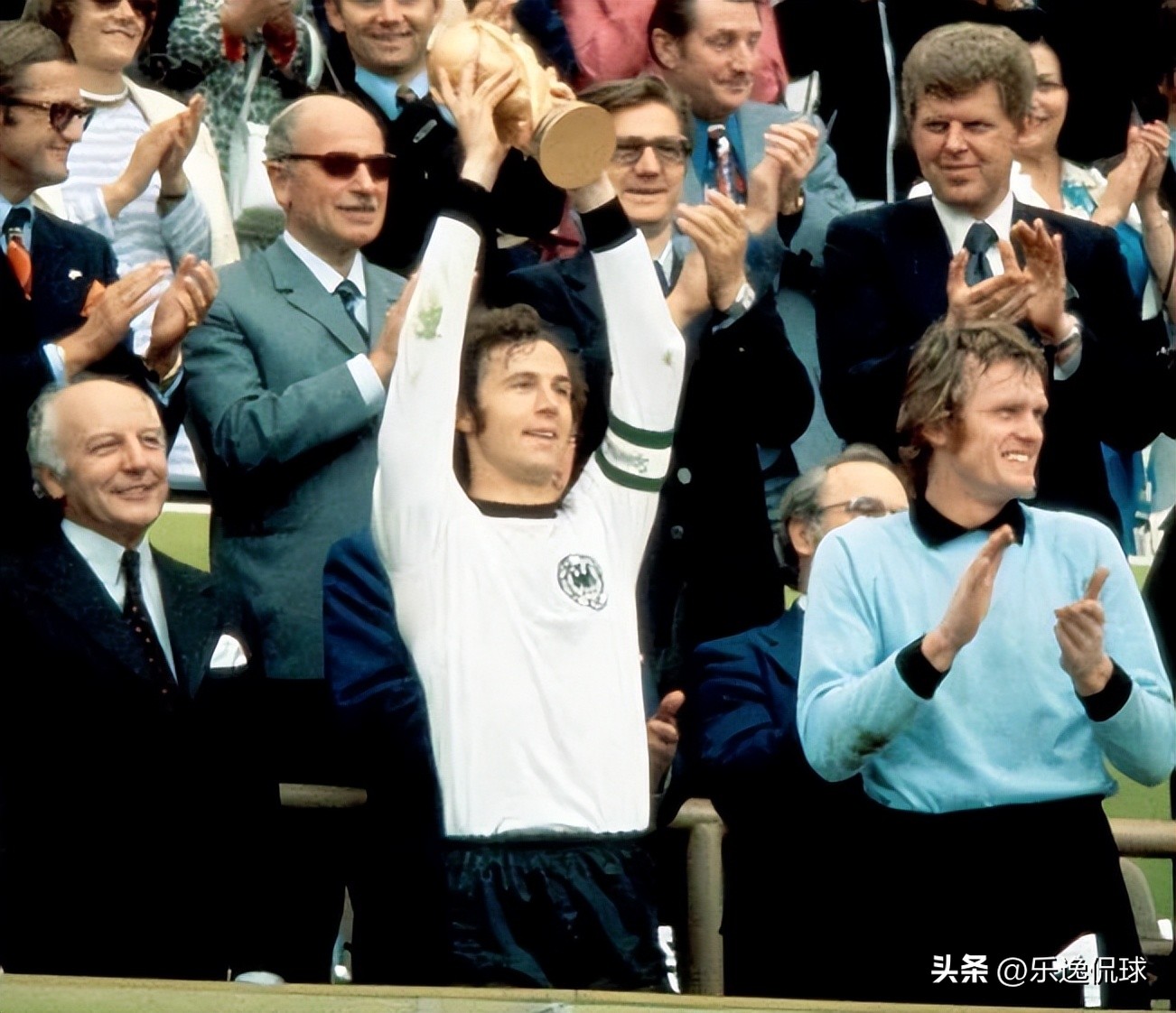 世界足坛边锋排行,世界足坛各位置十大球员