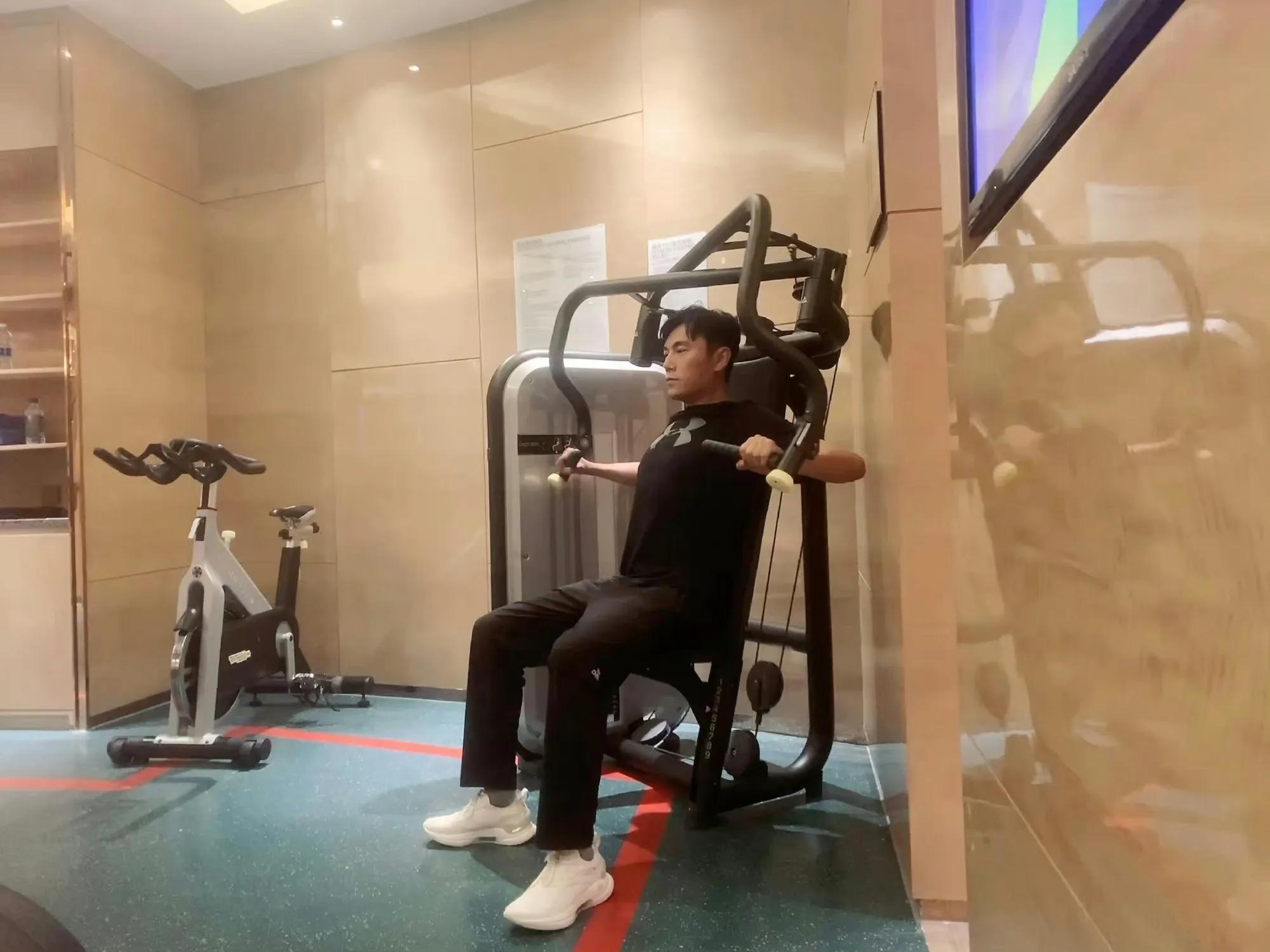 张丹峰洪欣风波后首次合体亮相,张丹峰洪欣各种晒娃引婚变猜想