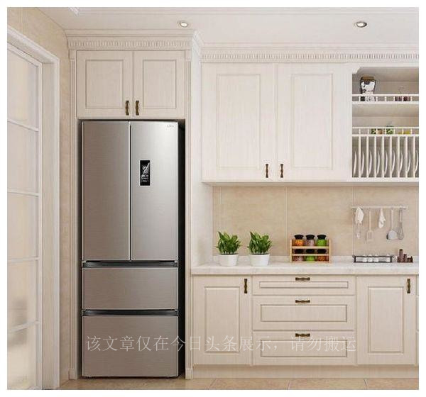 冰箱后面有臭味储水盒怎么拿下来,冰箱后面发出一股臭味是怎么回事