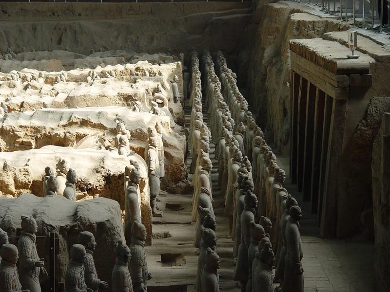 秦始皇兵马俑二号坑的介绍,秦始皇兵马俑的颜色是什么