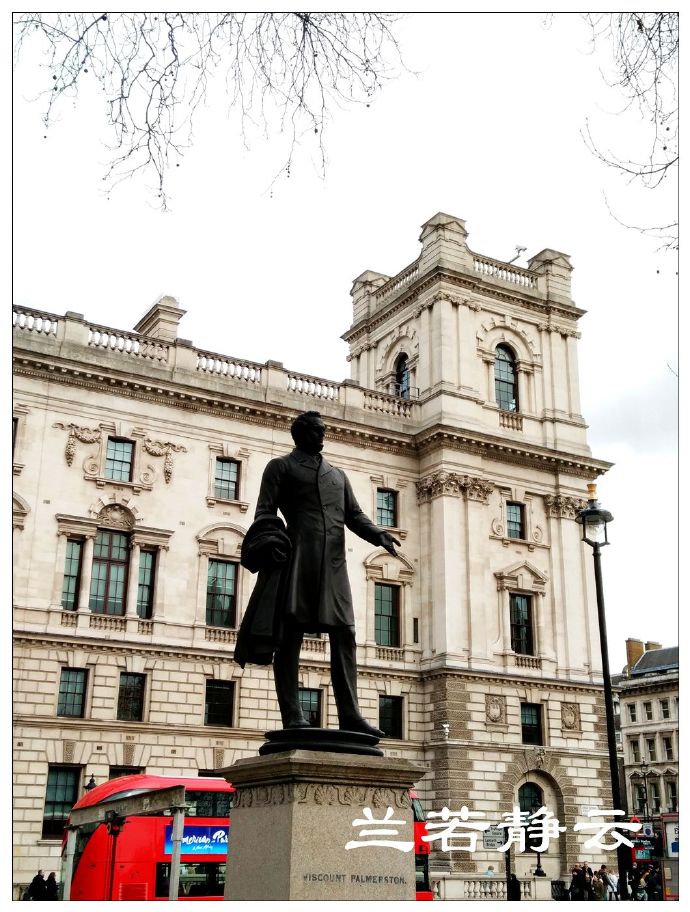 英国美女马术骑手,英国女王出行皇家马队