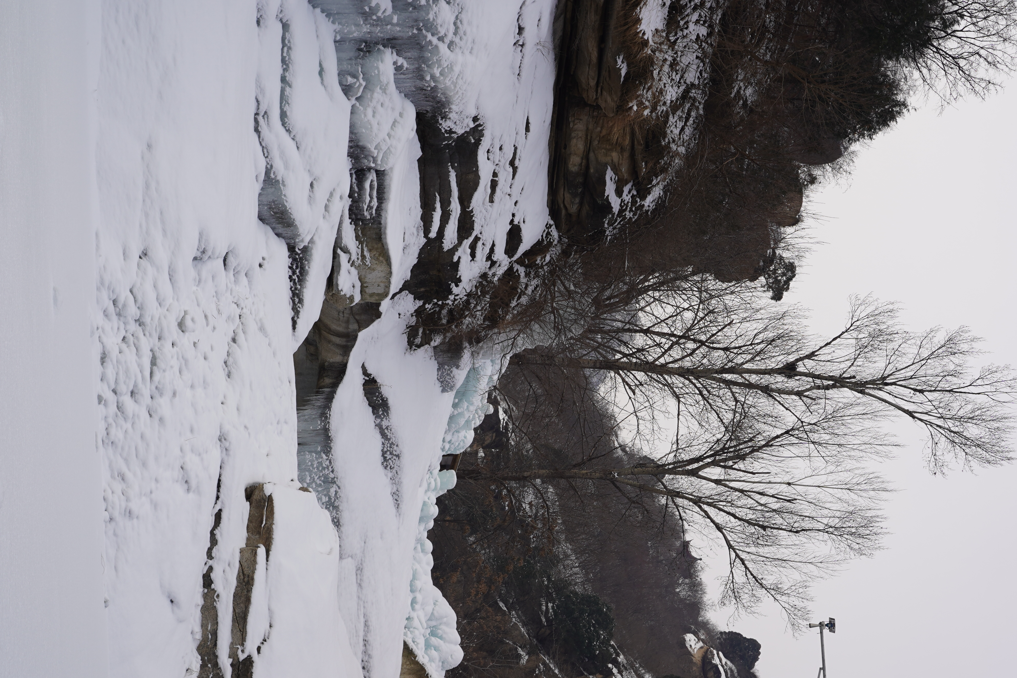 黑龙潭的景区特色,黑龙潭水下神秘洞穴