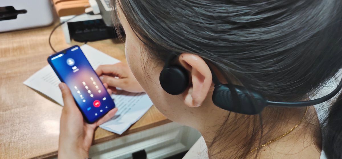 麦克风邂逅骨传导，高效办公实用性全面升级