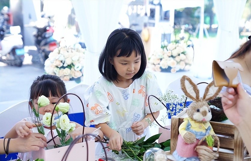 “豫”见AITO品味问界——合众汇赢焕新升级盛大启航,开业圆满成功