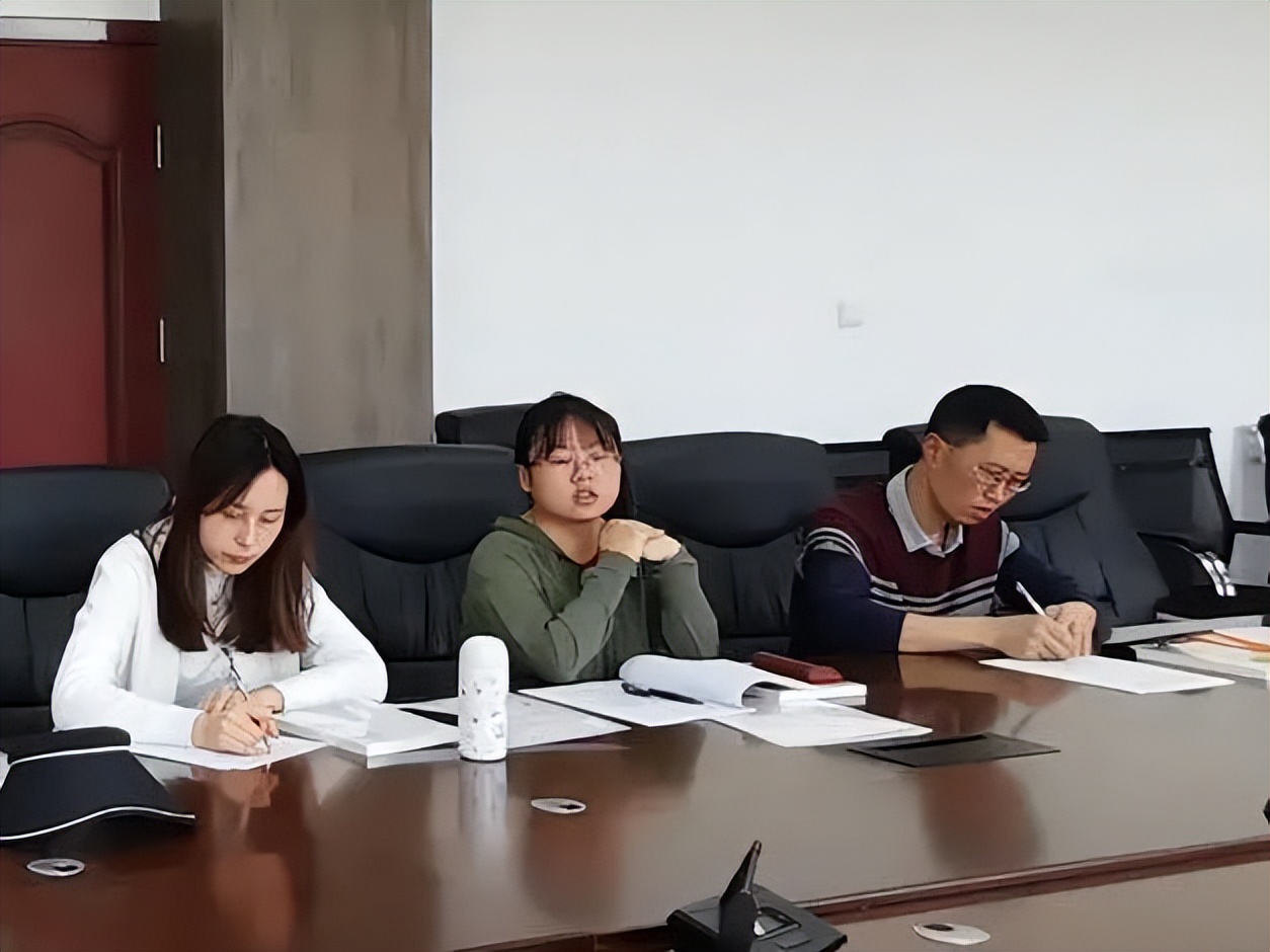 爱无巨细·情满校园