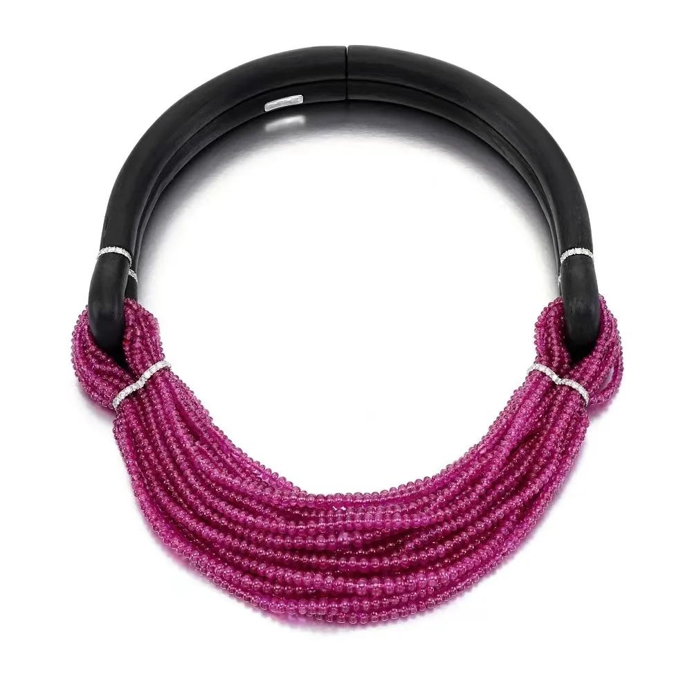 珠宝今年流行色,2017秋冬流行色该怎么与珠宝搭配