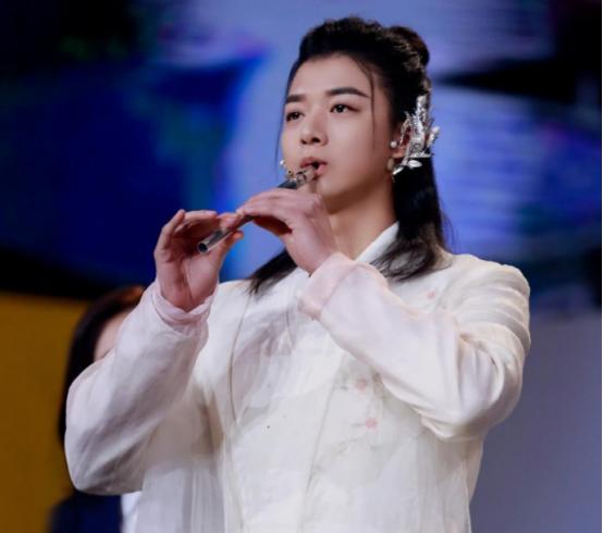 女贪财男好色，锒铛入狱与声名狼藉，霍尊与陈露走到今天真活该