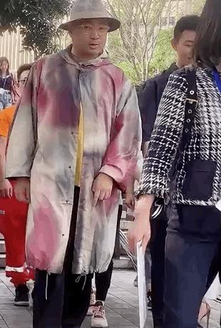 又土又浮夸，当男明星用上美颜滤镜，一个比一个怪异，太好笑了